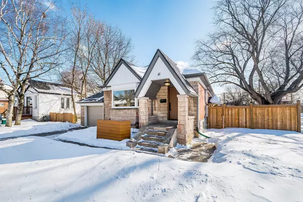 Toronto W06, ON M8W 1E4,41 Ash CRES