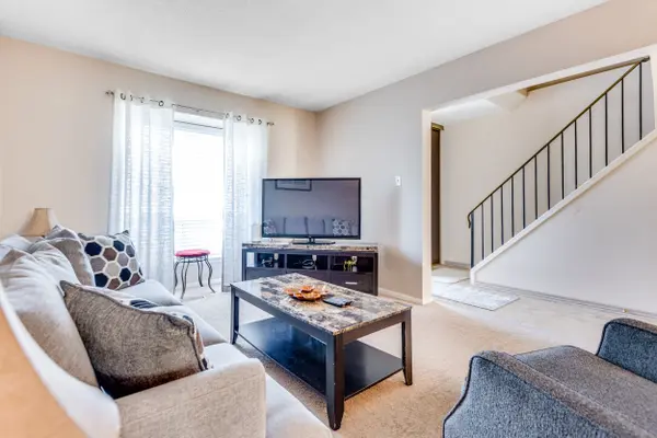 Brampton, ON L6S 3M2,57 Mcmullen CRES