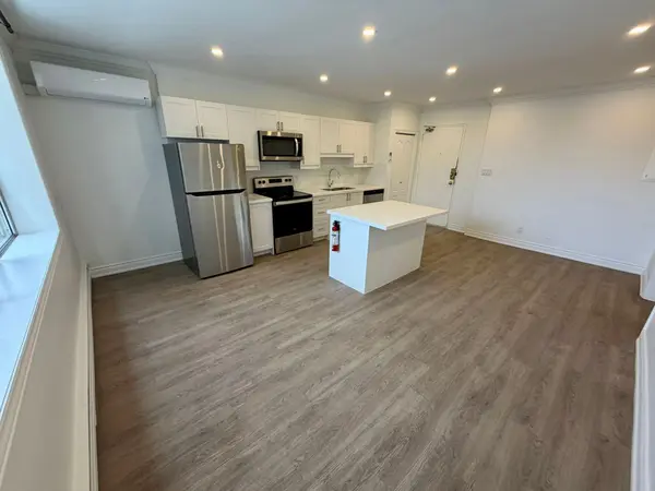 Hamilton, ON L8N 2E7,112 St. Joseph's DR #203