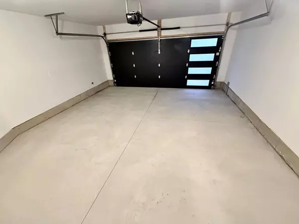 Fort Erie, ON L2A 0H3,774 Bradford AVE