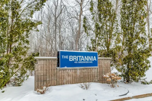 415 Greenview AVE #404, Britannia - Lincoln Heights And Area, ON K2B 8G5