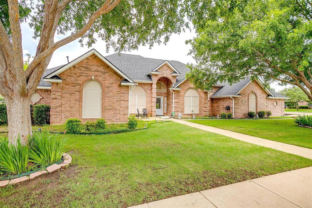 1200 Blackberry Court, Crowley, TX 76036