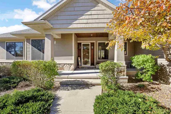 1344 Spring Ridge Ct. NE, Swisher, IA 52338