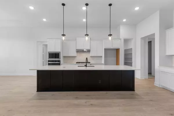 Waxahachie, TX 75165,221 Pine Leaf Trail