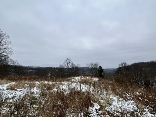 Mountain Bell Rd,  Coolville,  OH 45723