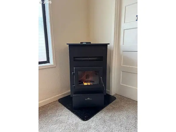 23625 S HIGHWAY 99W, Amity, OR 97101