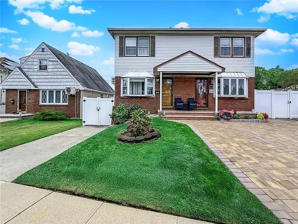 126 Tysens LN, Staten  Island, NY 10306