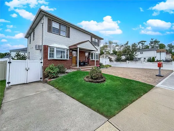 126 Tysens LN, Staten  Island, NY 10306