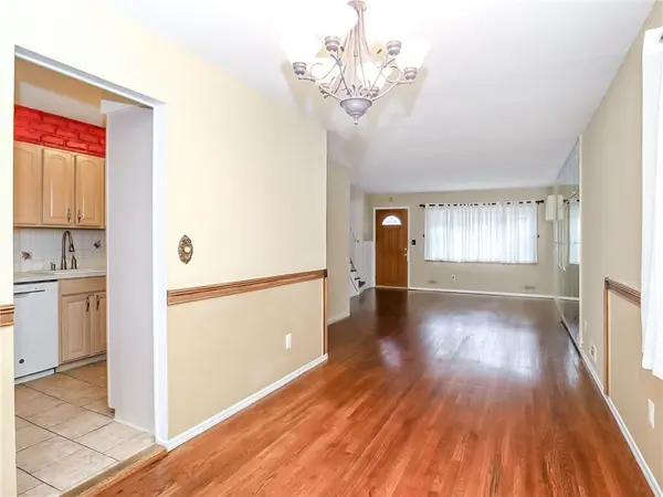 126 Tysens LN, Staten  Island, NY 10306