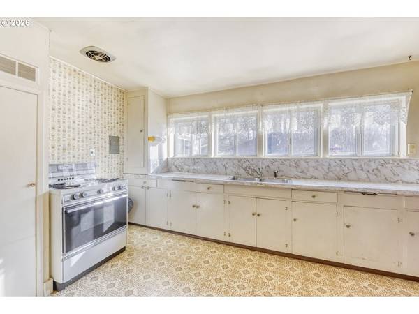 3006 N WILLIS BLVD, Portland, OR 97217