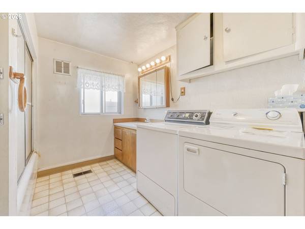 3006 N WILLIS BLVD, Portland, OR 97217