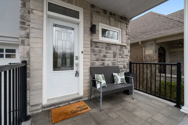 1 Centre ST W, Whitby, ON L1M 1C1