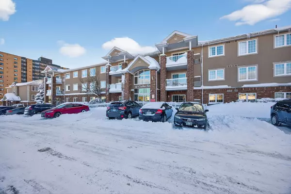 Barrie, ON L0K 1S0,41 Coulter ST #3