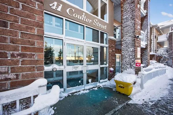 Barrie, ON L0K 1S0,41 Coulter ST #3