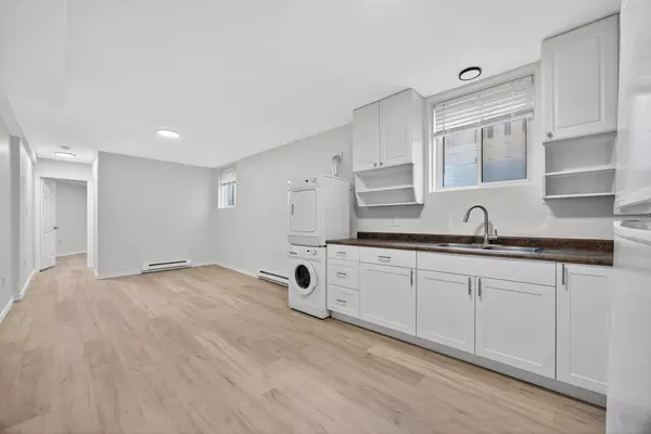 Barrie, ON L4N 0R3,158 Pringle DR #Lower