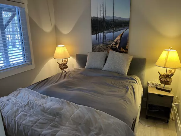 Collingwood, ON L9Y 5B4,19 Dawson DR #48