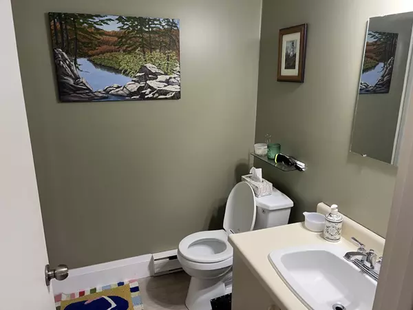 Collingwood, ON L9Y 5B4,19 Dawson DR #48