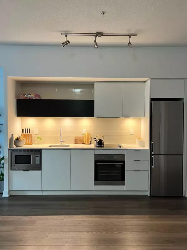 Toronto W08, ON M9B 0C3,20 Thomas Riley RD #401