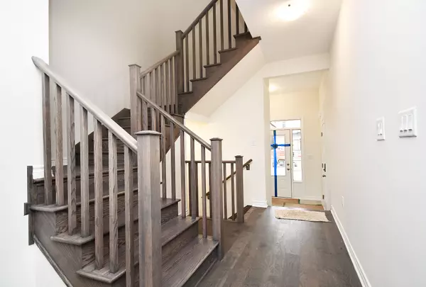 Caledon, ON L7C 4J1,4 Salt Creek TER