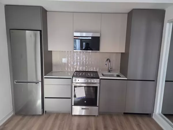 Brampton, ON L7A 5M4,50 All Nations DR #120