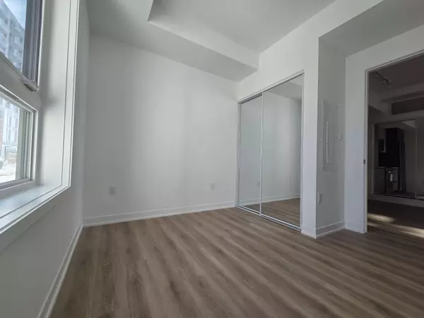 Brampton, ON L7A 5M4,50 All Nations DR #120