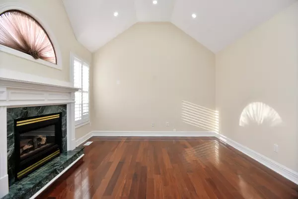 Brampton, ON L6Z 3B7,46 Mint Leaf BLVD