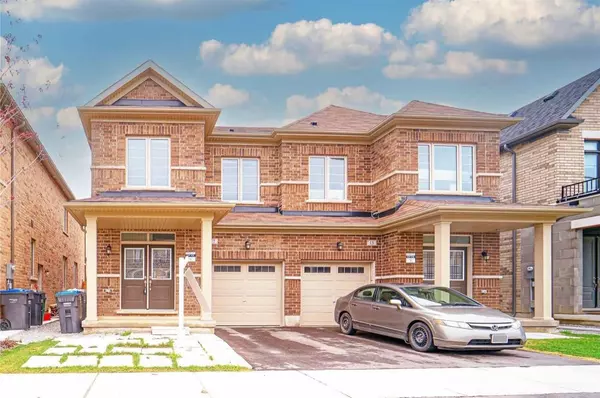 Brampton, ON L7A 5C5,17 Angelfish RD #Upper