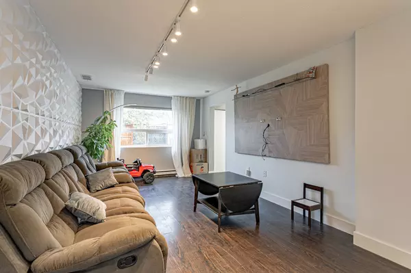 Ingersoll, ON N5C 3T6,271 Thames ST N #12