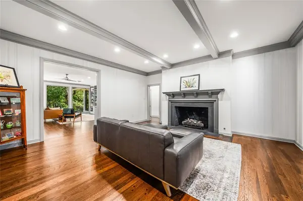 2825 Lake Air Drive, Waco, TX 76710