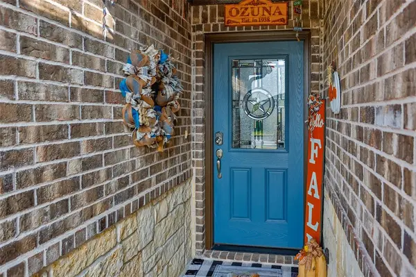 513 Pathfinder Street, Collinsville, TX 76233