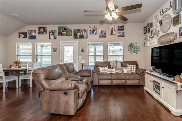 513 Pathfinder Street, Collinsville, TX 76233