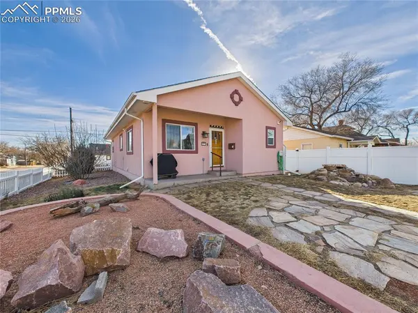 902 W 15th ST, Pueblo, CO 81003