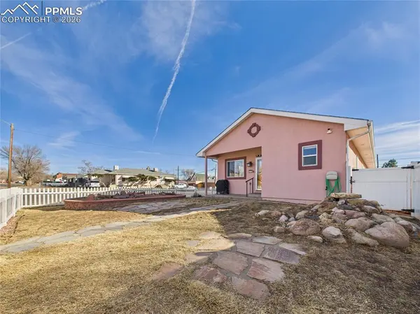 902 W 15th ST, Pueblo, CO 81003
