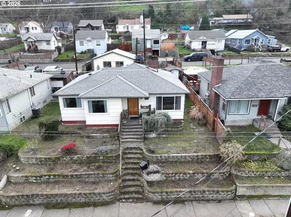 The Dalles, OR 97058,724 E 14TH ST