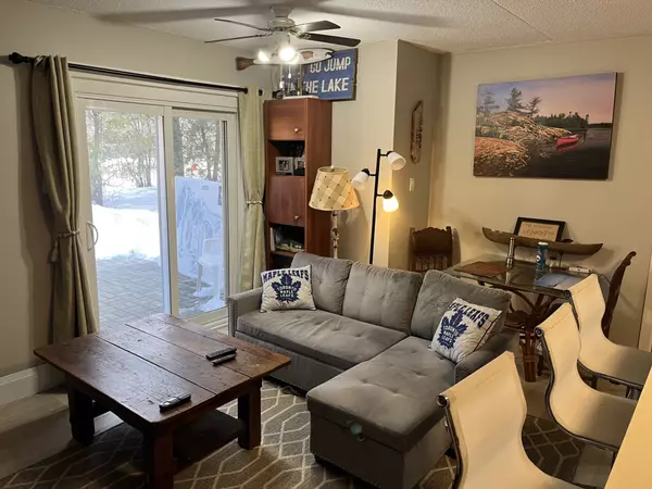 Collingwood, ON L9Y 5B4,19 Dawson DR #48