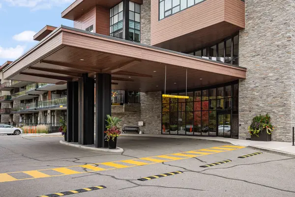 1575 Lakeshore RD W #108, Mississauga, ON L5J 0B1