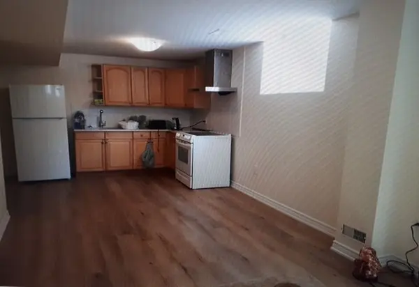 109 Springview DR, Brampton, ON L6X 4L1