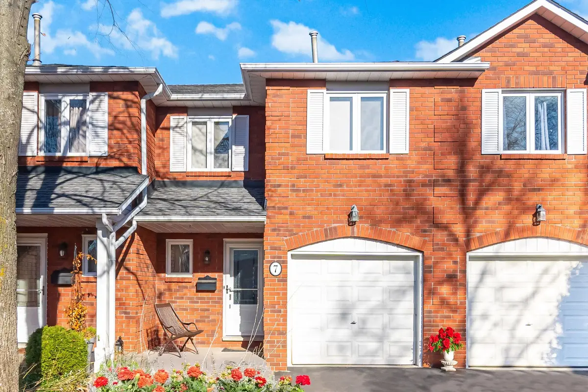 3115 New ST #7, Burlington, ON L7N 3T4