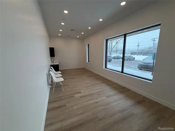 2100 15 Mile RD, Sterling Heights, MI 48310