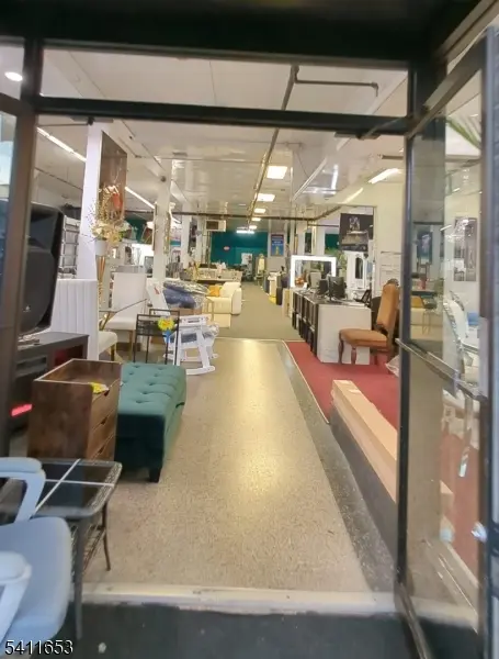 203 Market St, Paterson City, NJ 07505