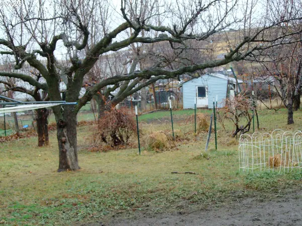 527 S DEWEY ST, Union, OR 97883