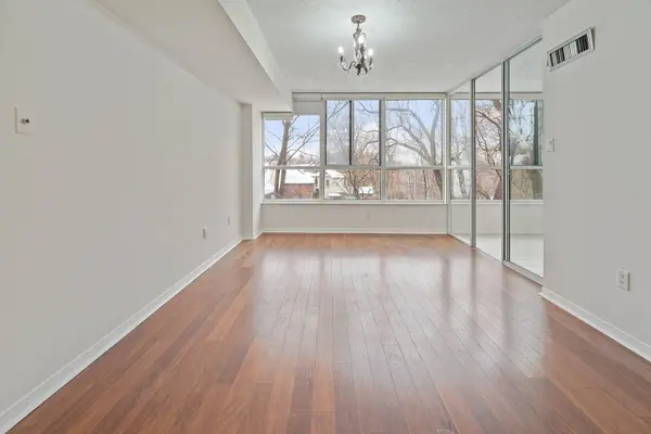 10 Tichester RD #404, Toronto C03, ON M5P 3M4