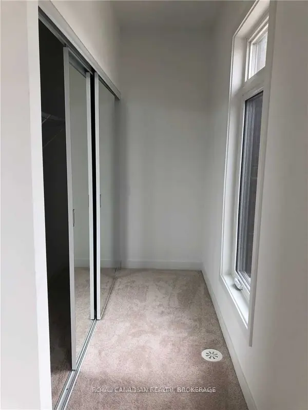 21 Beliveau ST, Vaughan, ON L4L 0M1