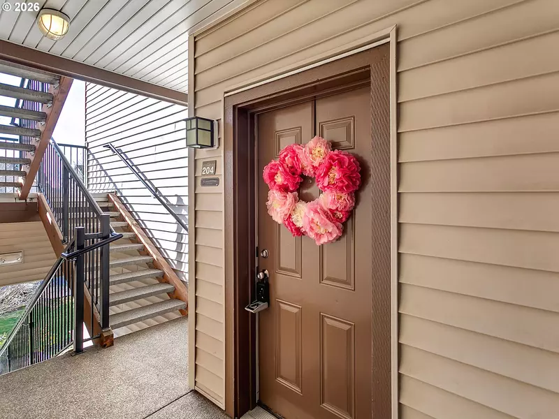 10664 NE HOLLY ST #204, Hillsboro, OR 97006