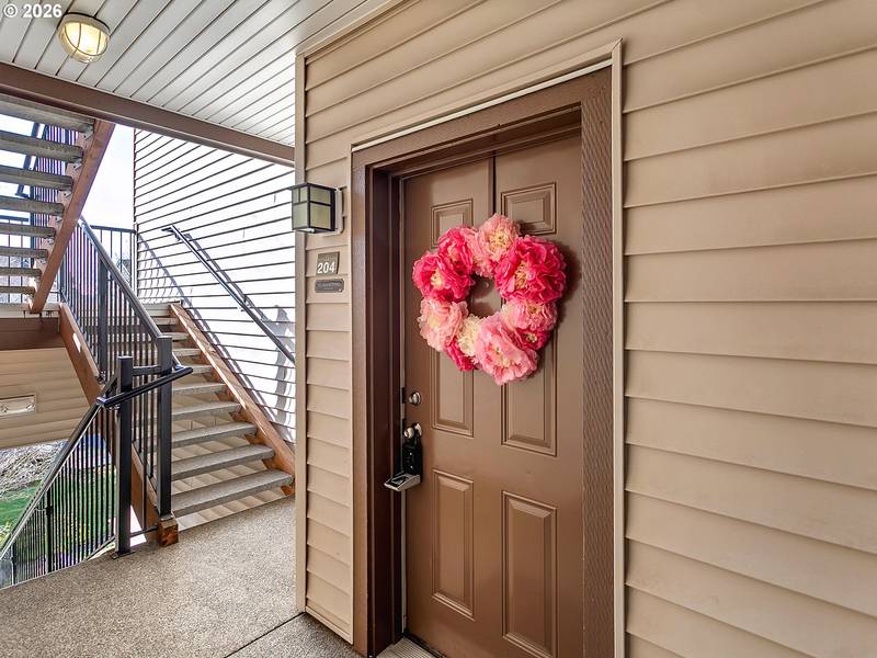 10664 NE HOLLY ST #204, Hillsboro, OR 97006