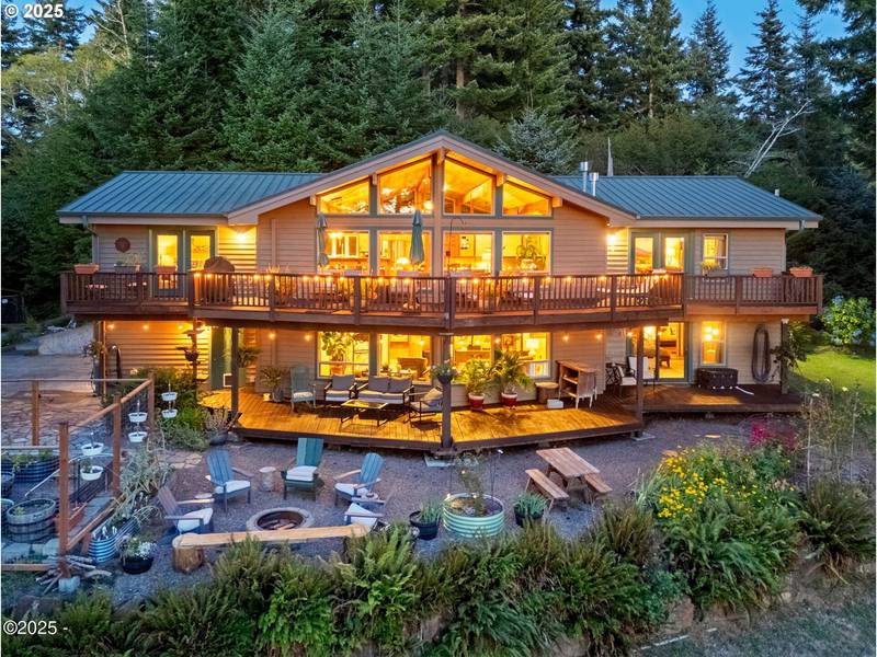 7667 NE PARK LN, Otis, OR 97368