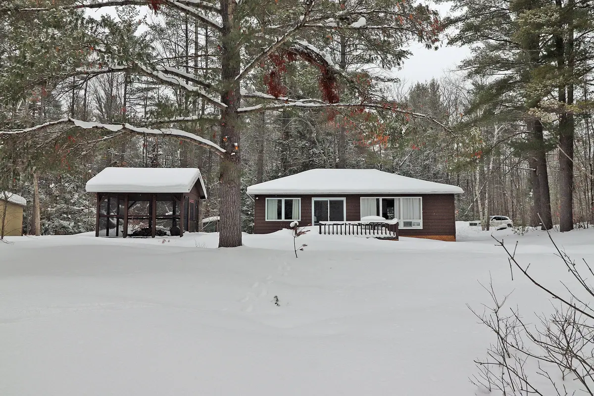 259 Nicholson LN, Tweed, ON K0K 3J0