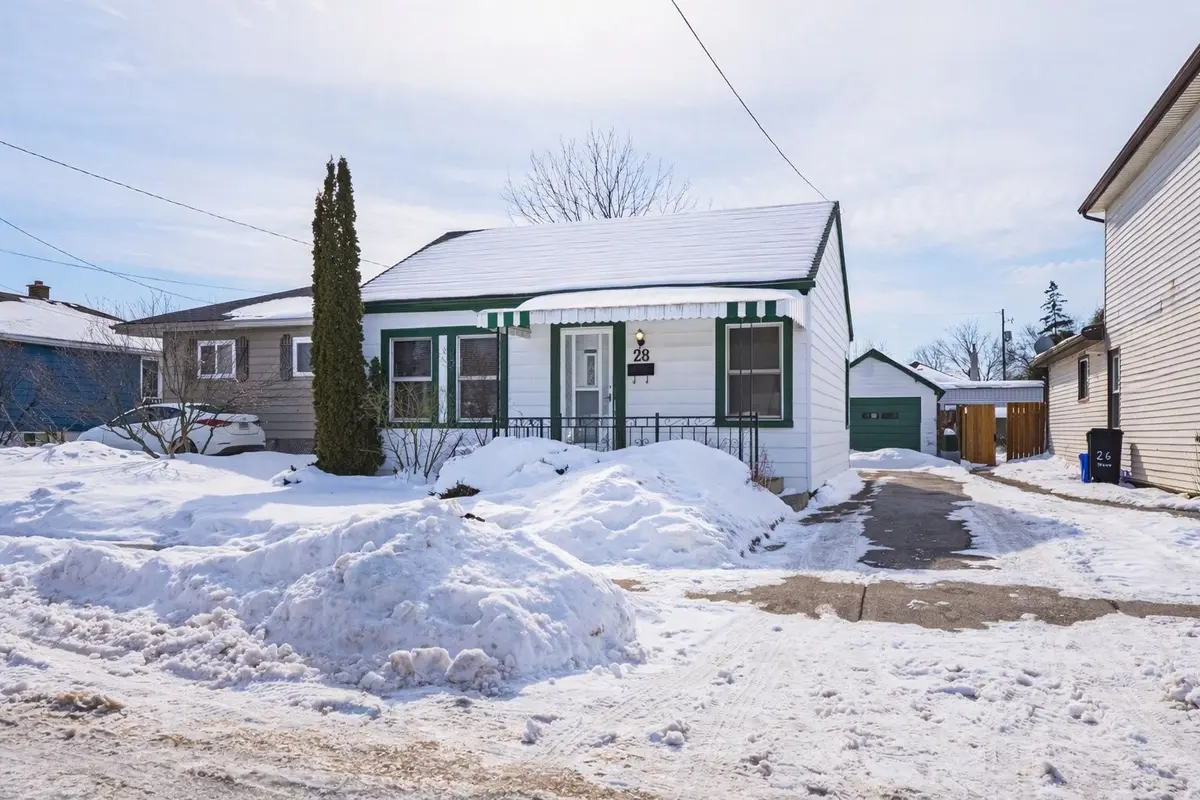 28 Munn ST, Hamilton, ON L8V 1J9