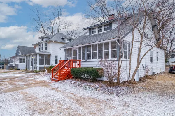 207 W PARENT AVE, Royal Oak, MI 48067