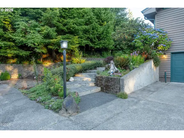 Otis, OR 97368,7667 NE PARK LN